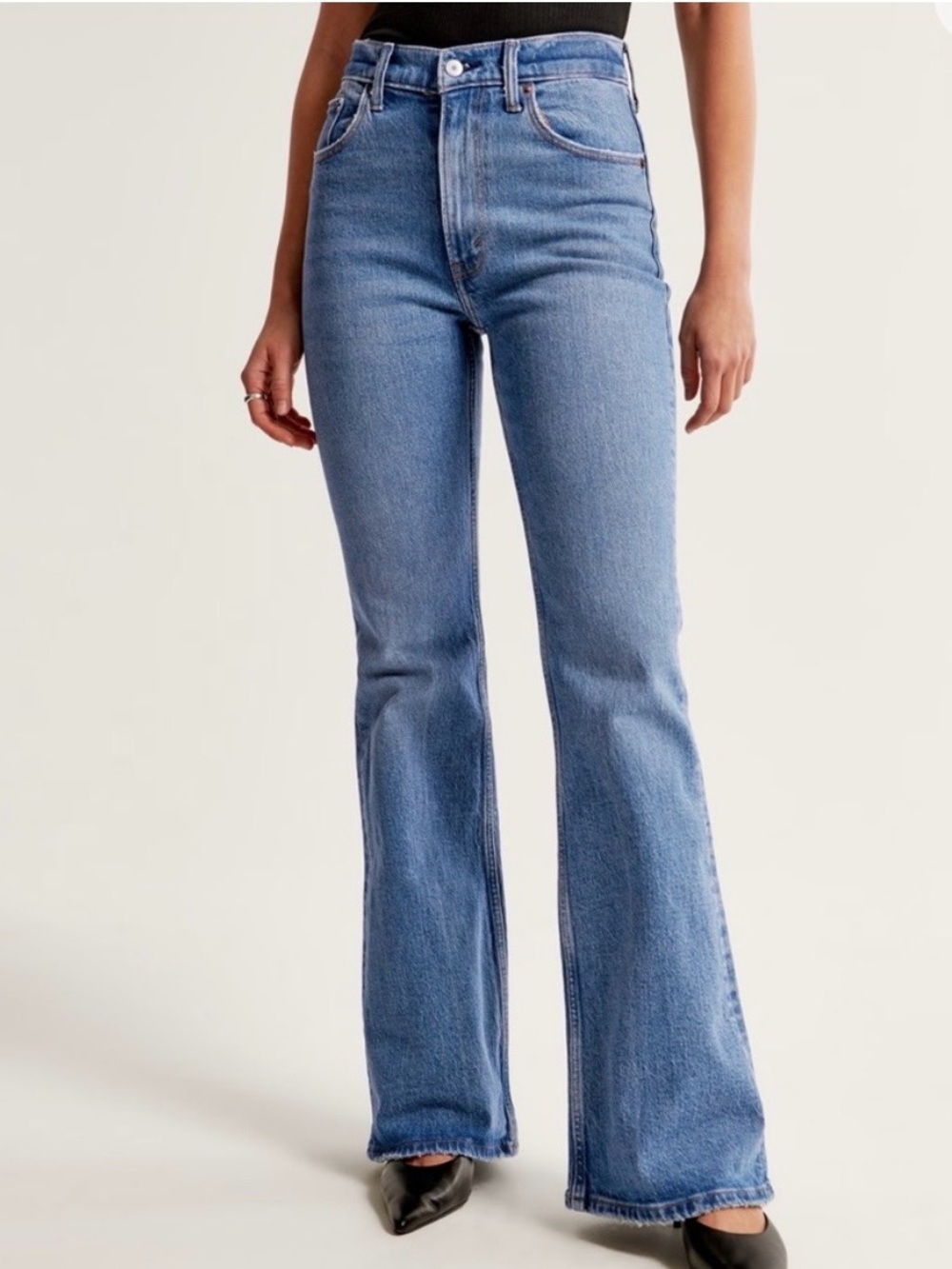 Abercrombie & Fitch The 70’s Flare Ultra High Rise